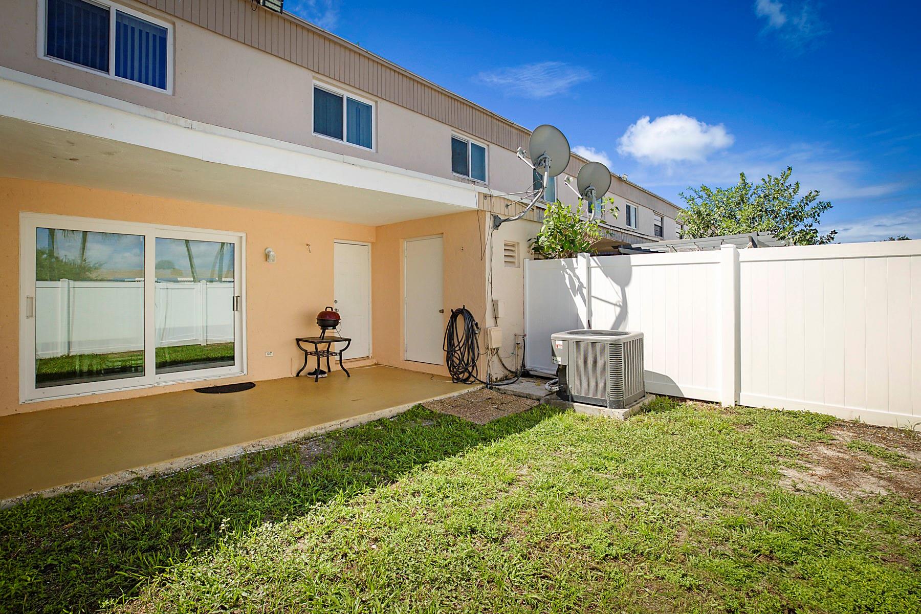 Townhomes of Oriole - Residential