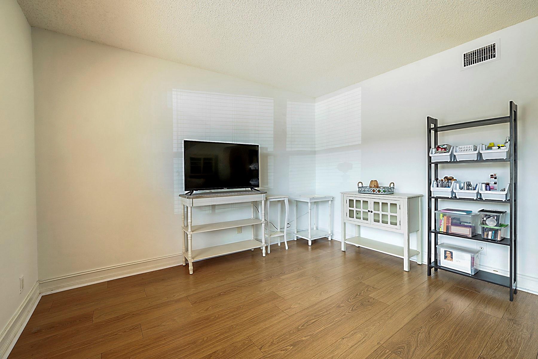 Townhomes of Oriole - Residential