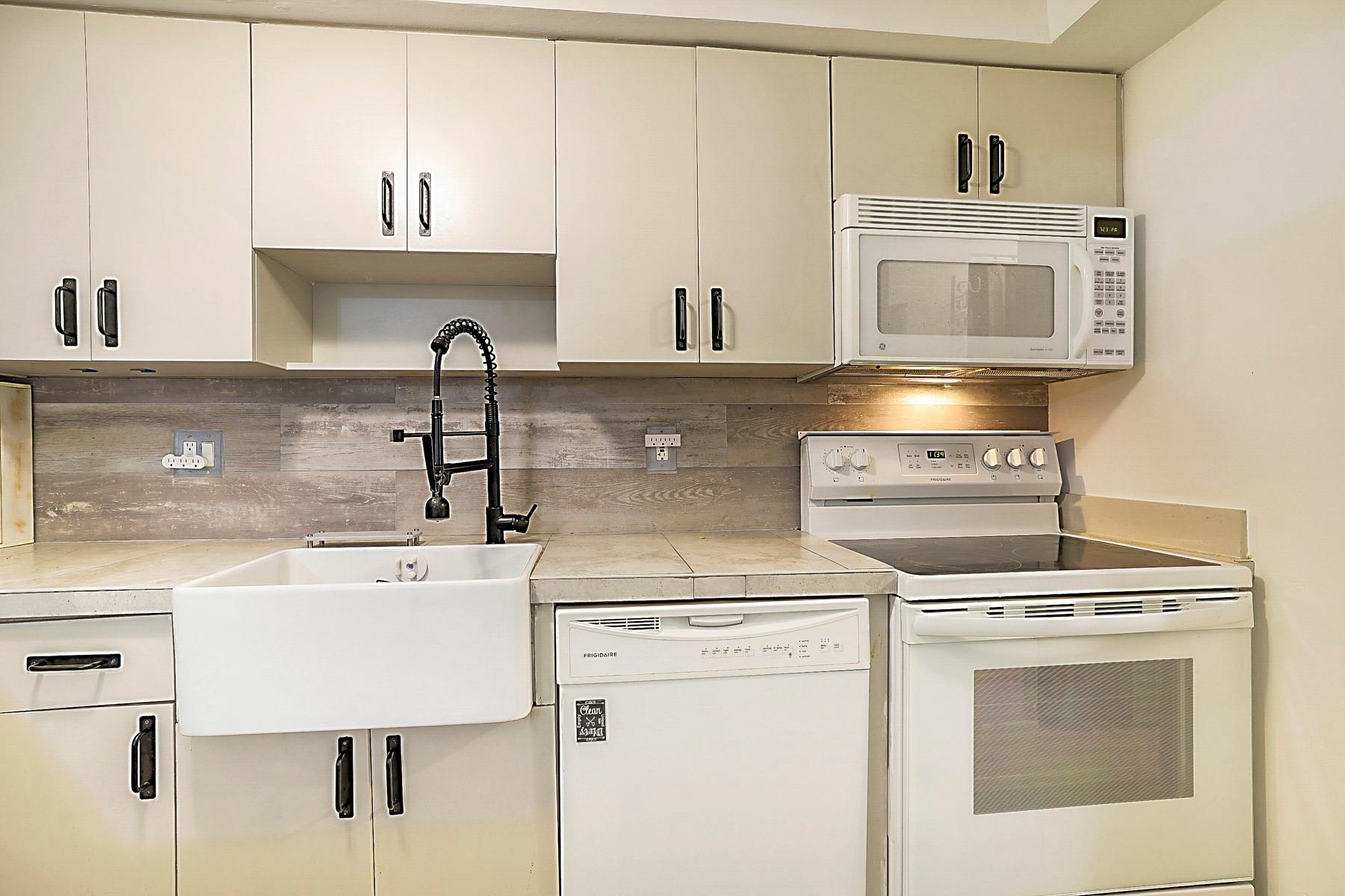 Townhomes of Oriole - Residential