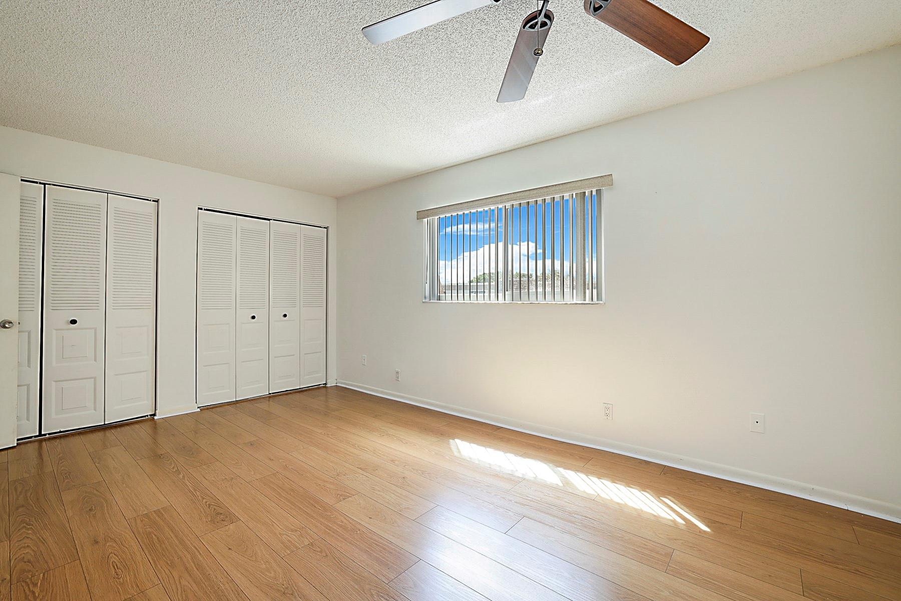 Townhomes of Oriole - Residential