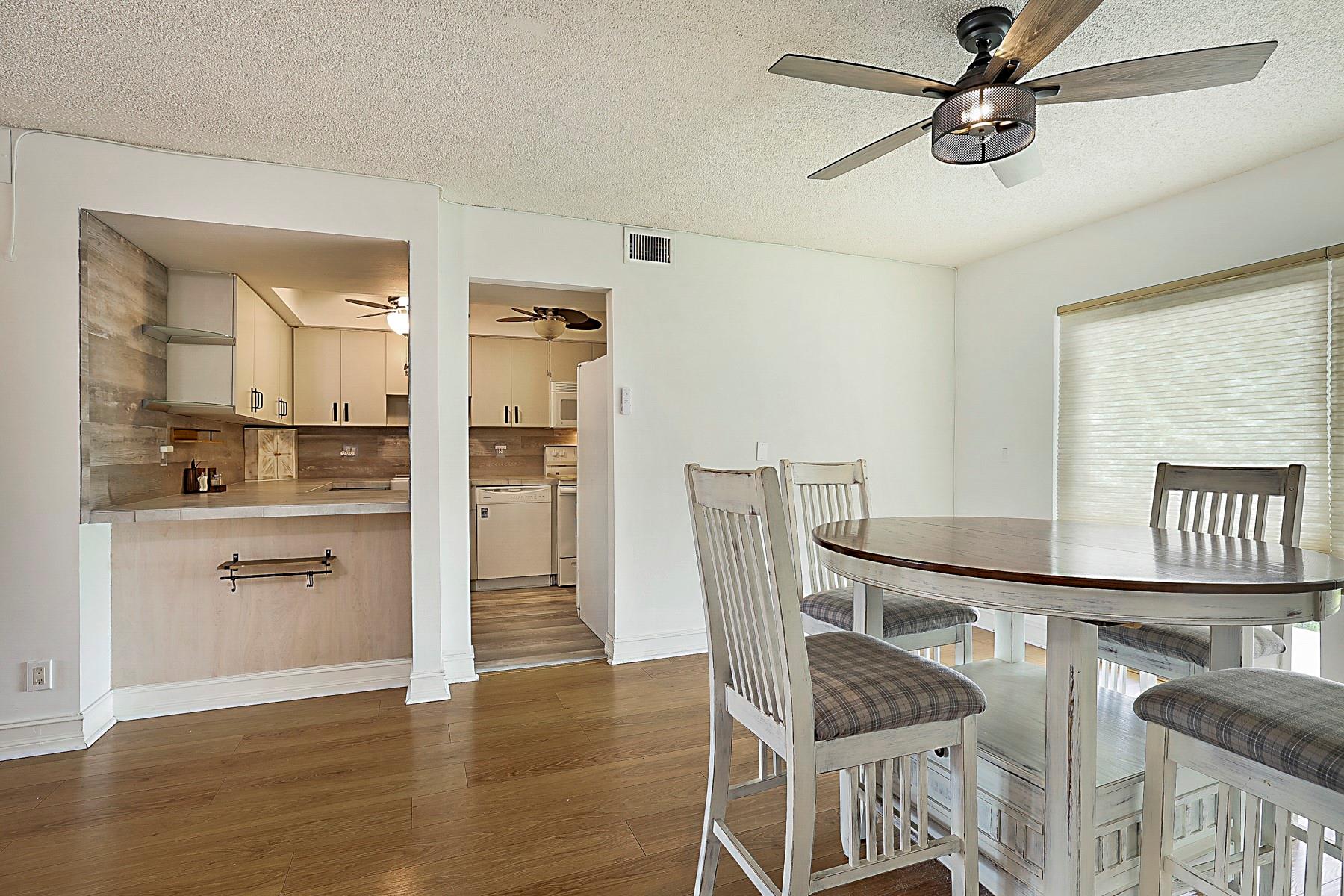 Townhomes of Oriole - Residential