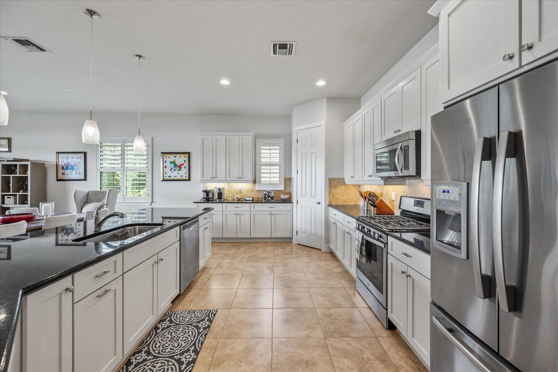 CASTELLINA - Residential Lease