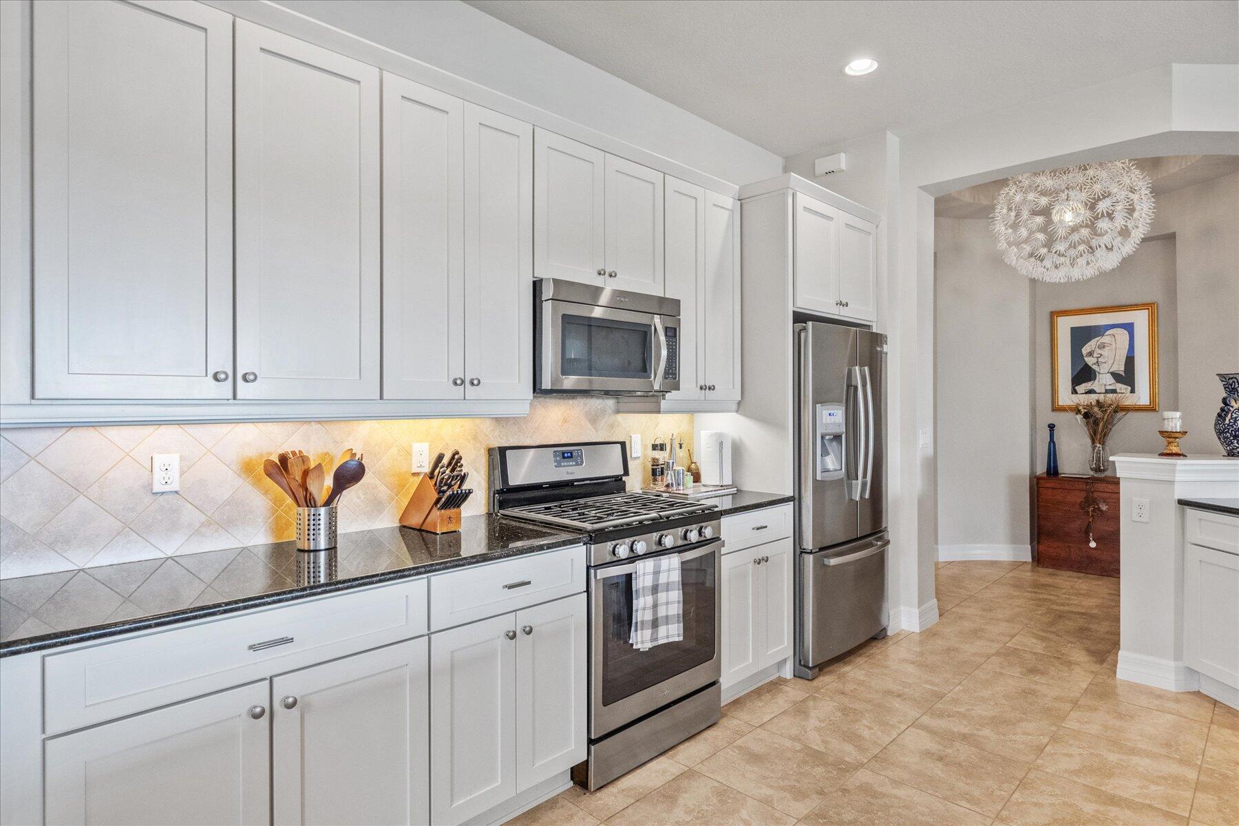 CASTELLINA - Residential Lease