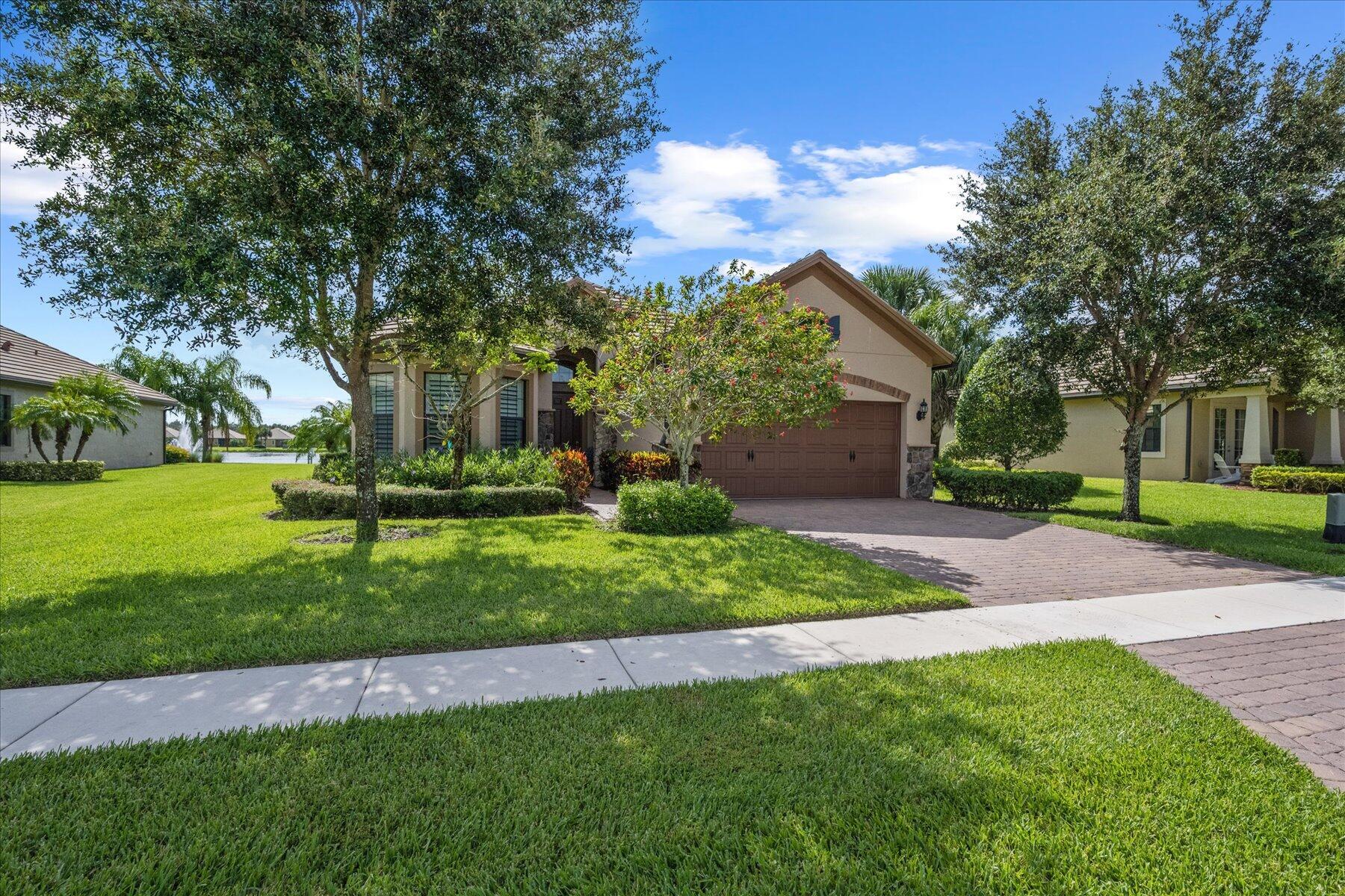 CASTELLINA - Residential Lease