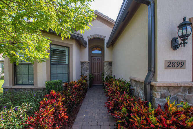CASTELLINA - Residential Lease