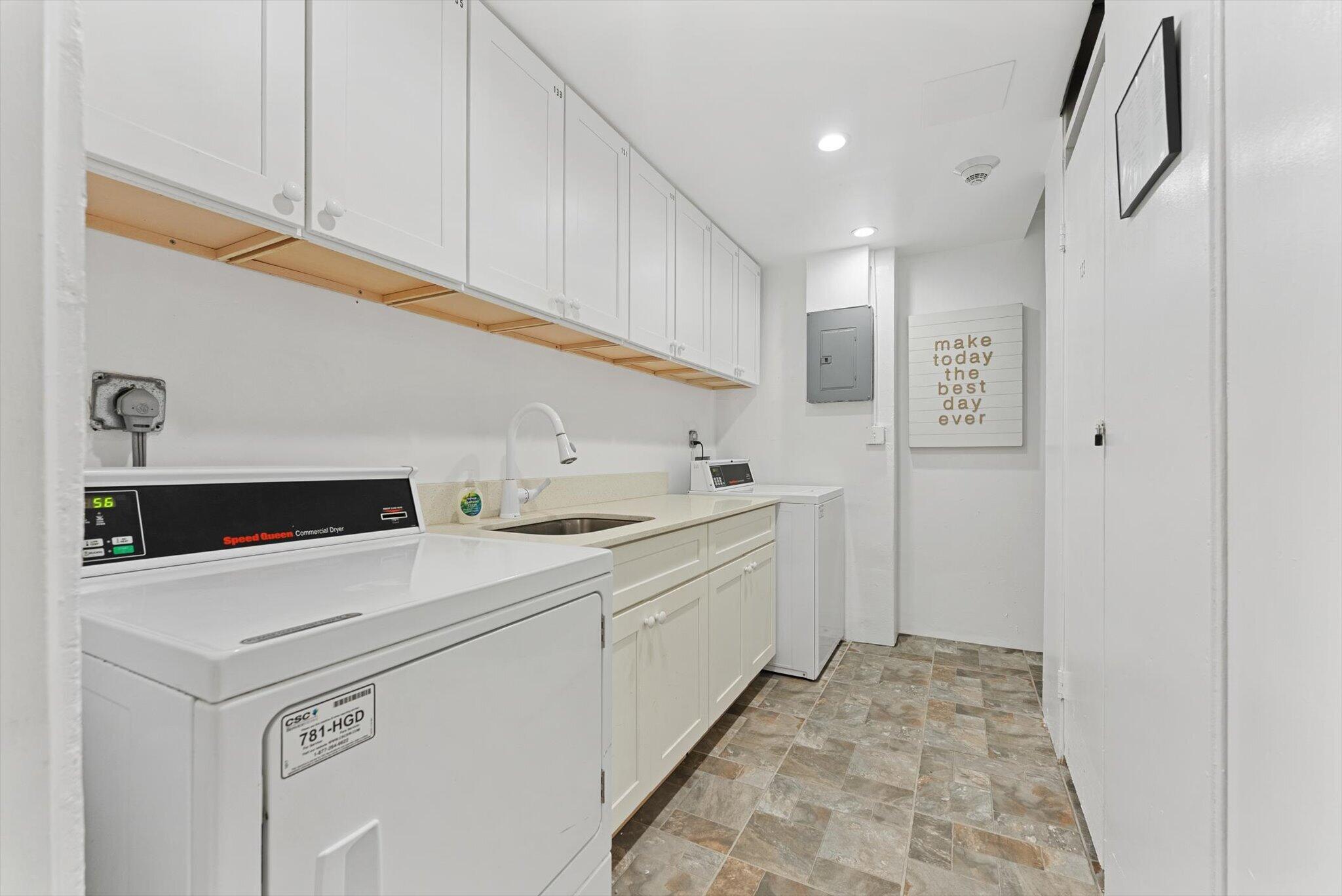 HILLSBORO IMPERIAL APTS CONDO - Residential