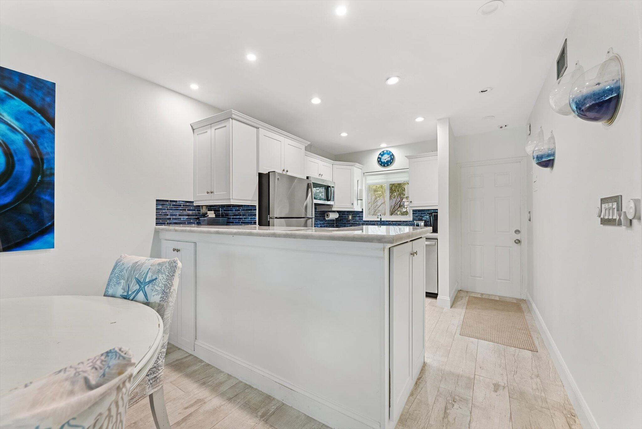 HILLSBORO IMPERIAL APTS CONDO - Residential