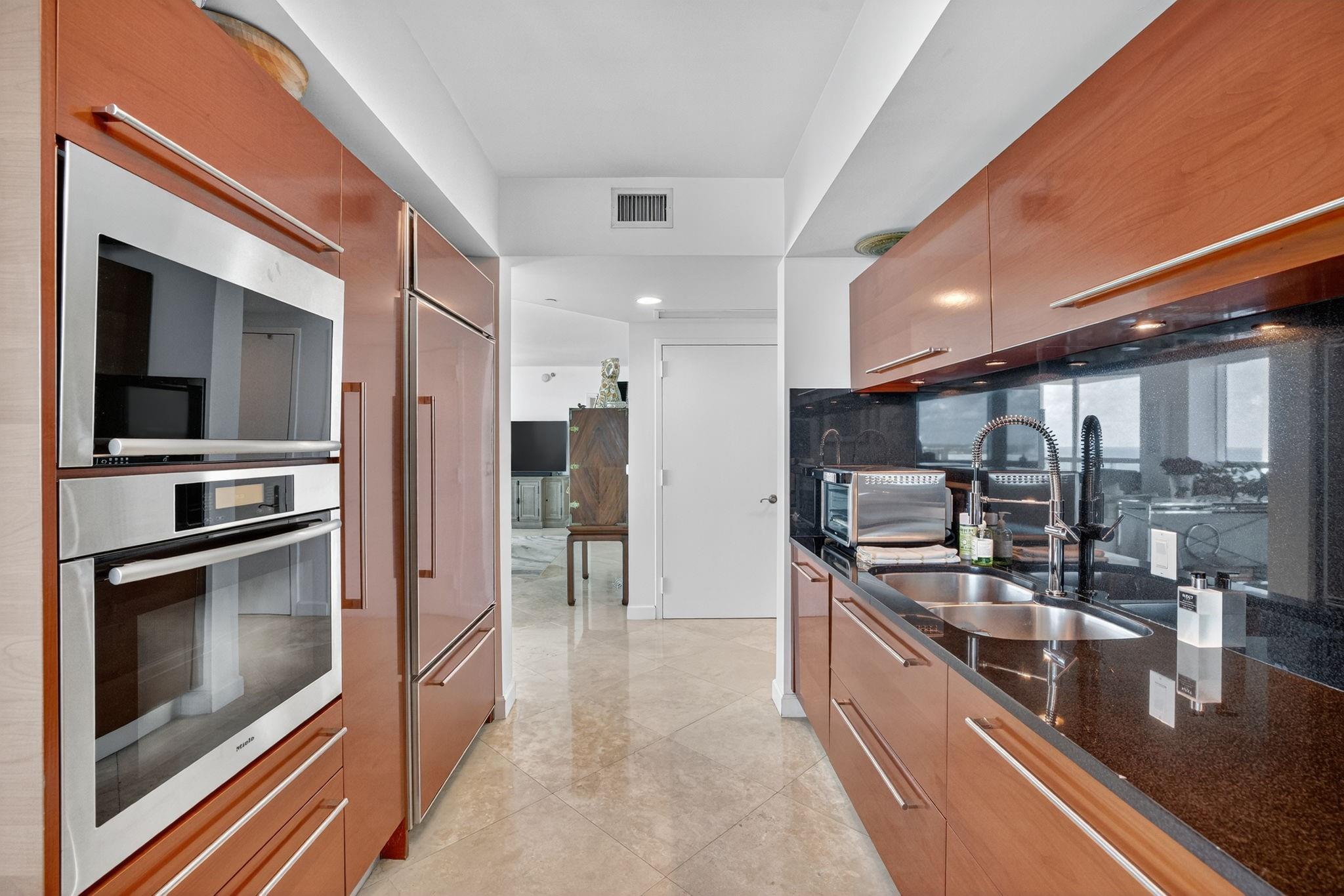 Las Olas Beach Club - Residential Lease