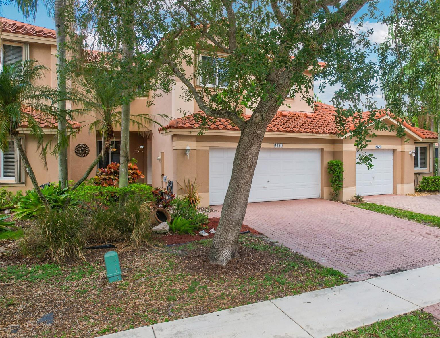 5664 NW 125th Ave