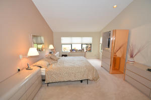 WINDSOR AT HUNTERS CONDO - Residential