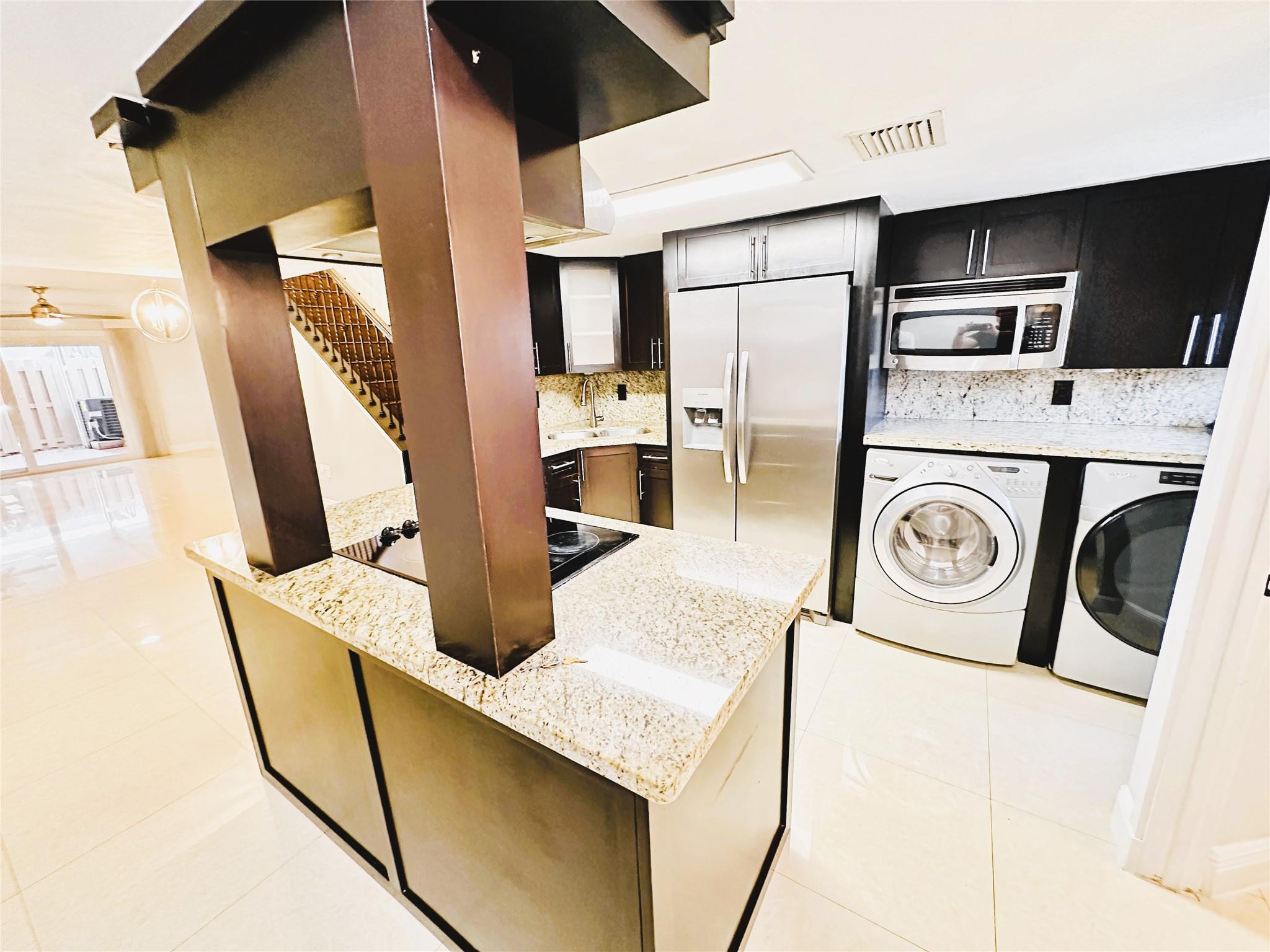 MARINA REAL - Residential