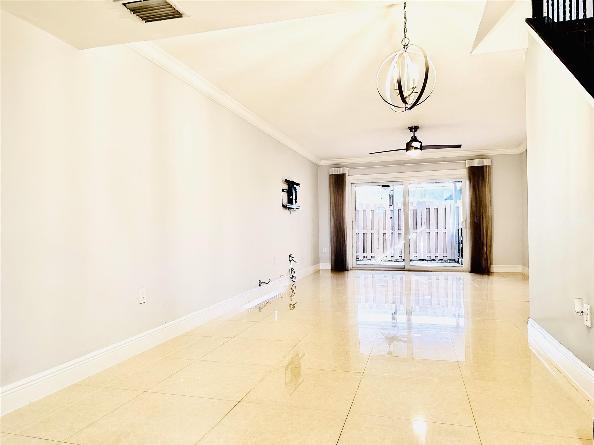 MARINA REAL - Residential
