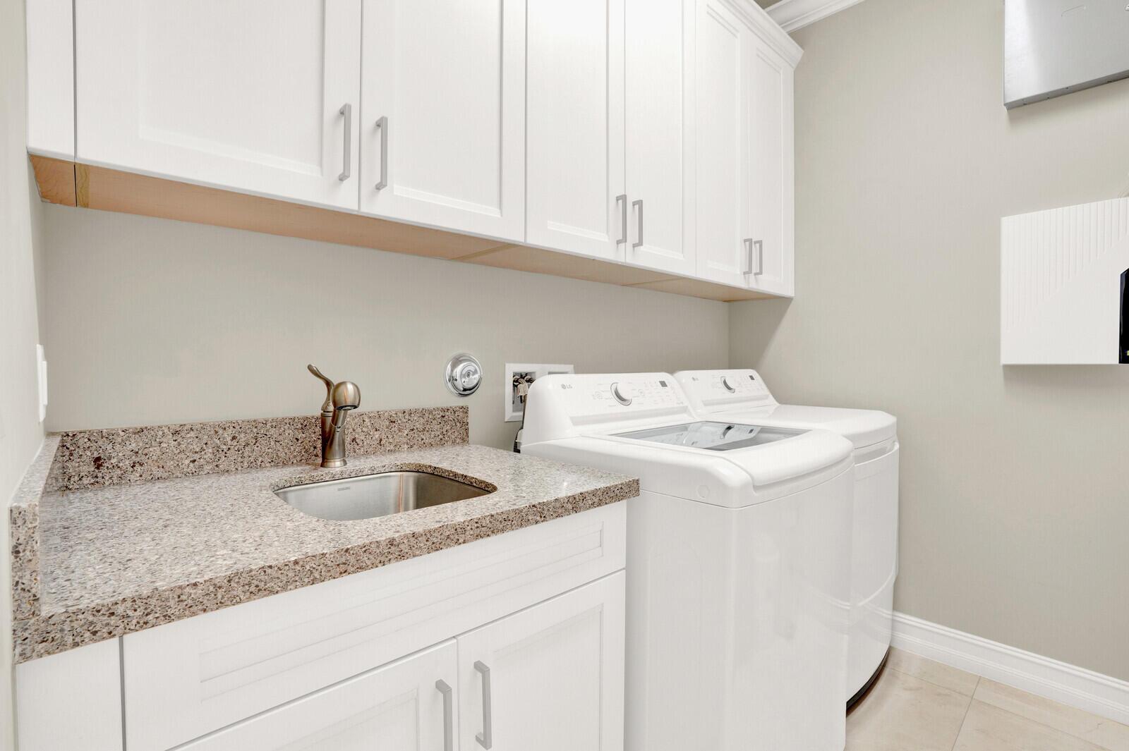 JUPITER COUNTRY CLUB COND - Residential