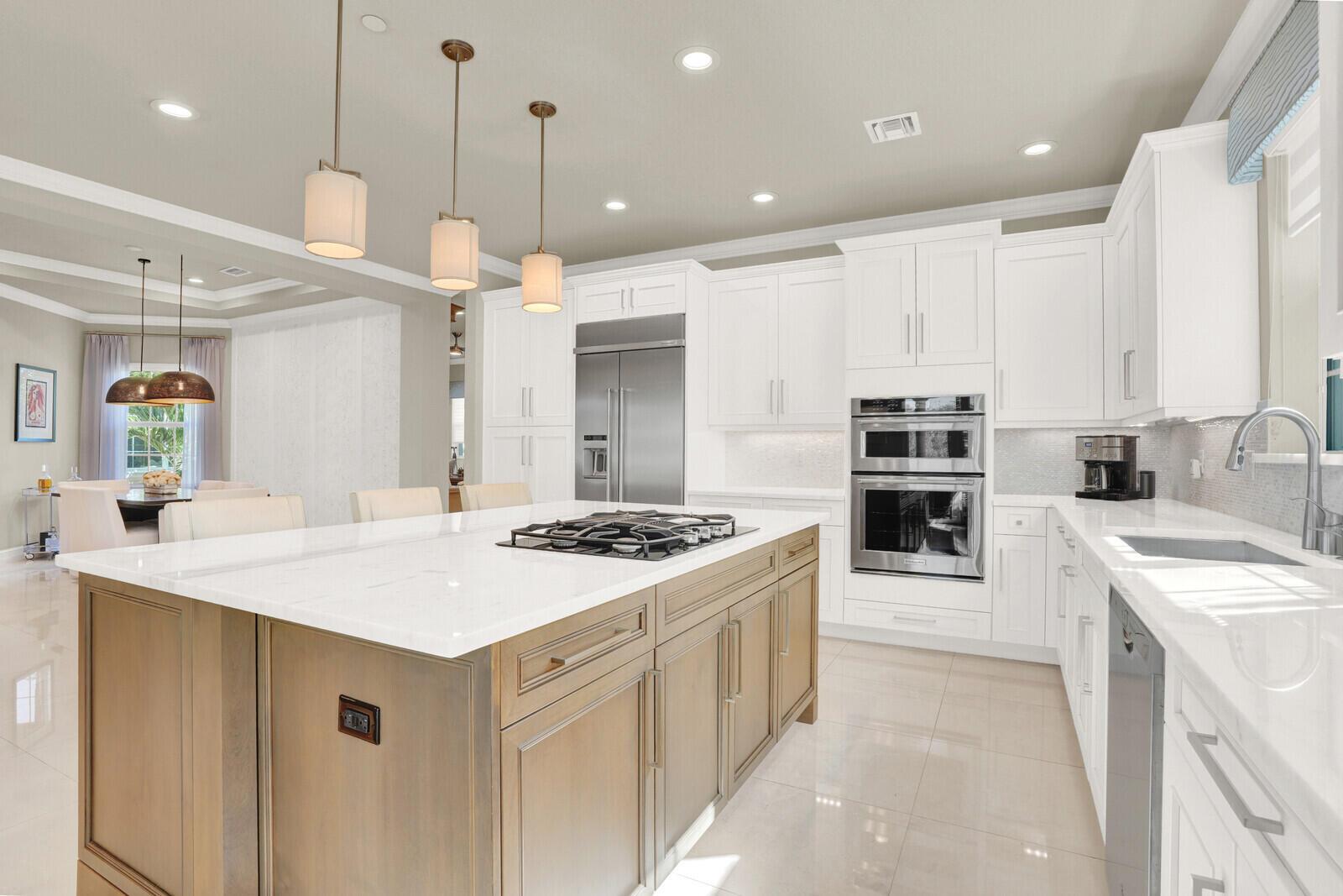 JUPITER COUNTRY CLUB COND - Residential