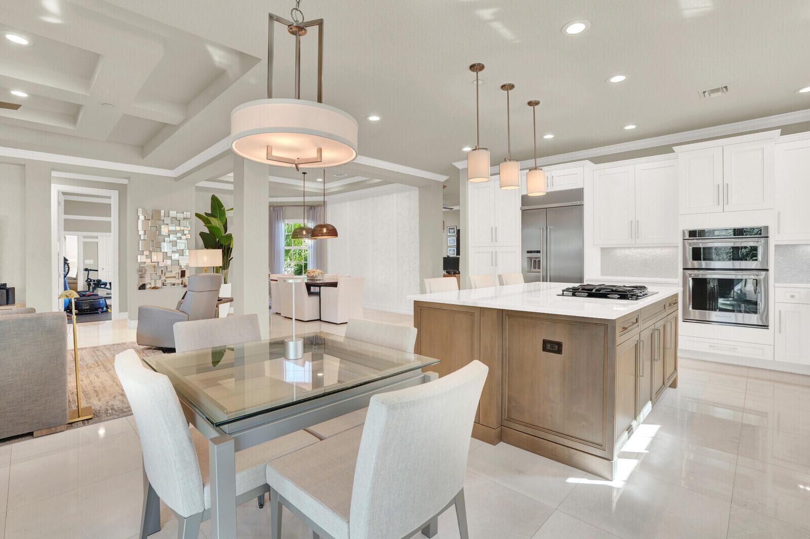 JUPITER COUNTRY CLUB COND - Residential