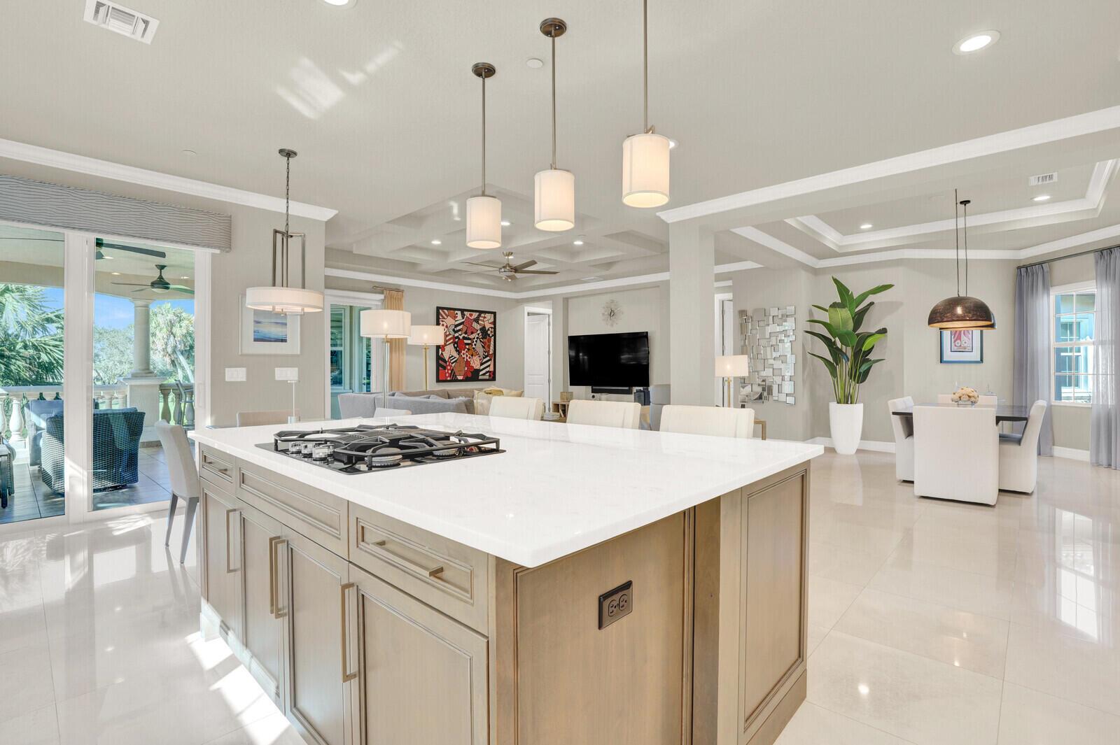 JUPITER COUNTRY CLUB COND - Residential