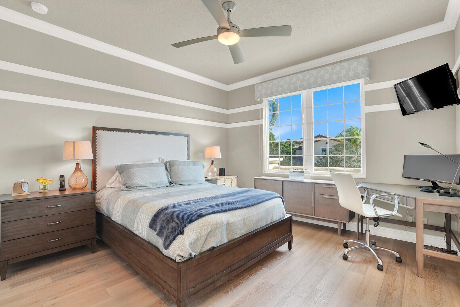 JUPITER COUNTRY CLUB COND - Residential