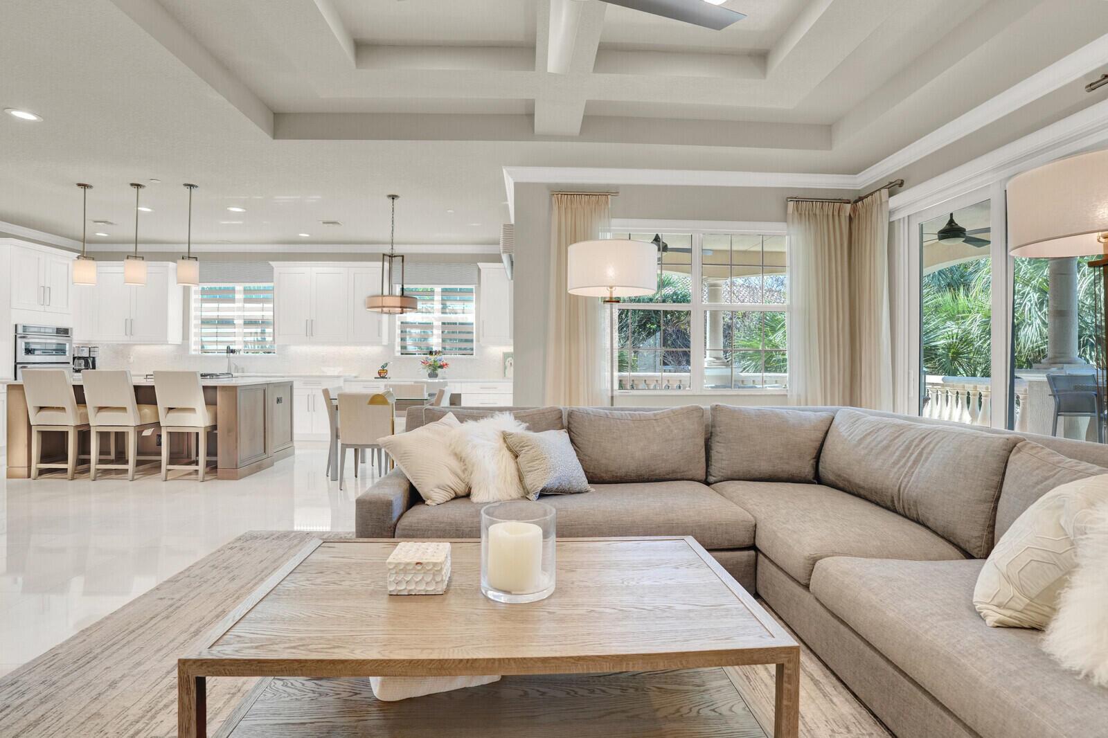 JUPITER COUNTRY CLUB COND - Residential