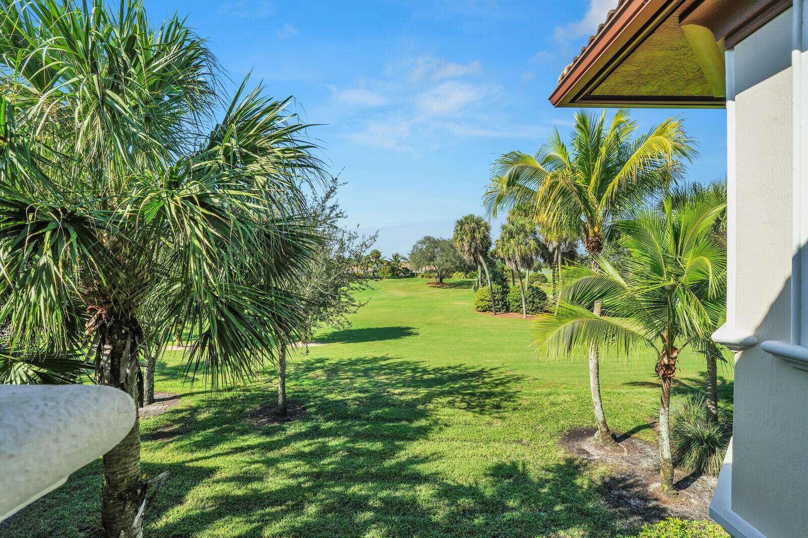 JUPITER COUNTRY CLUB COND - Residential
