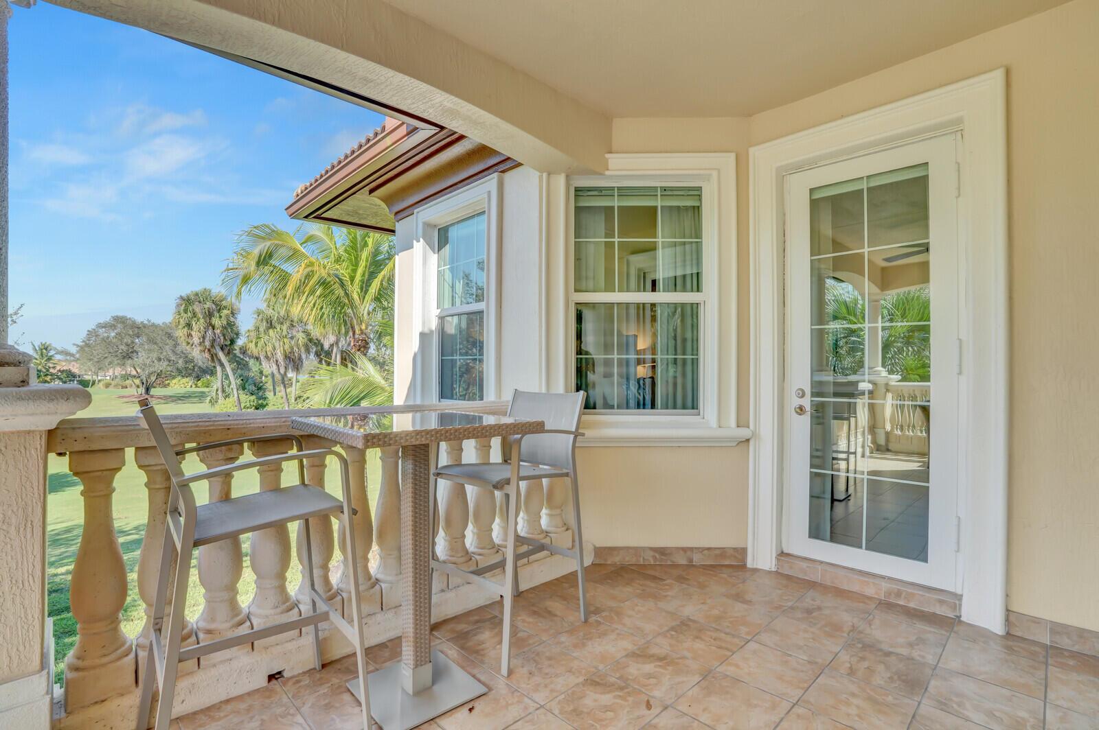 JUPITER COUNTRY CLUB COND - Residential