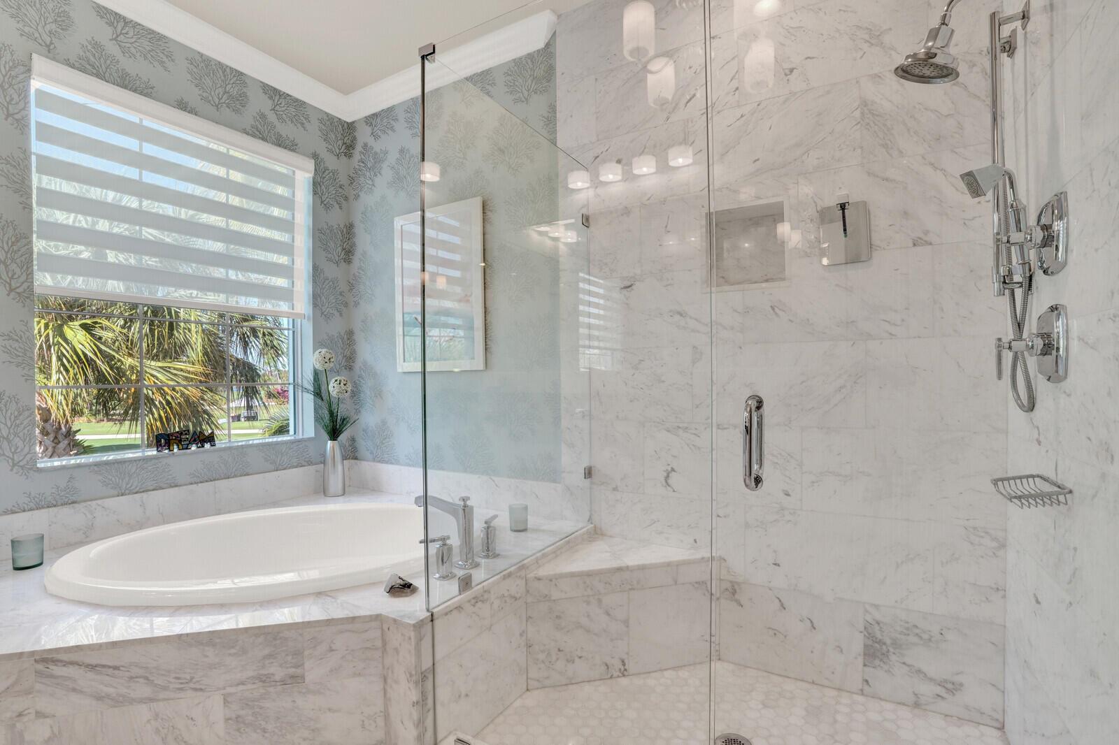 JUPITER COUNTRY CLUB COND - Residential