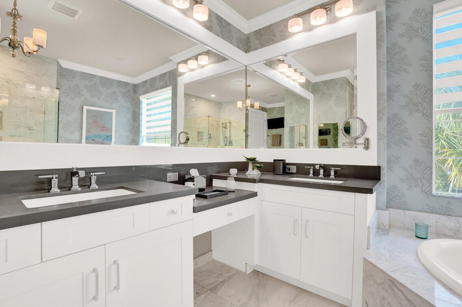 JUPITER COUNTRY CLUB COND - Residential