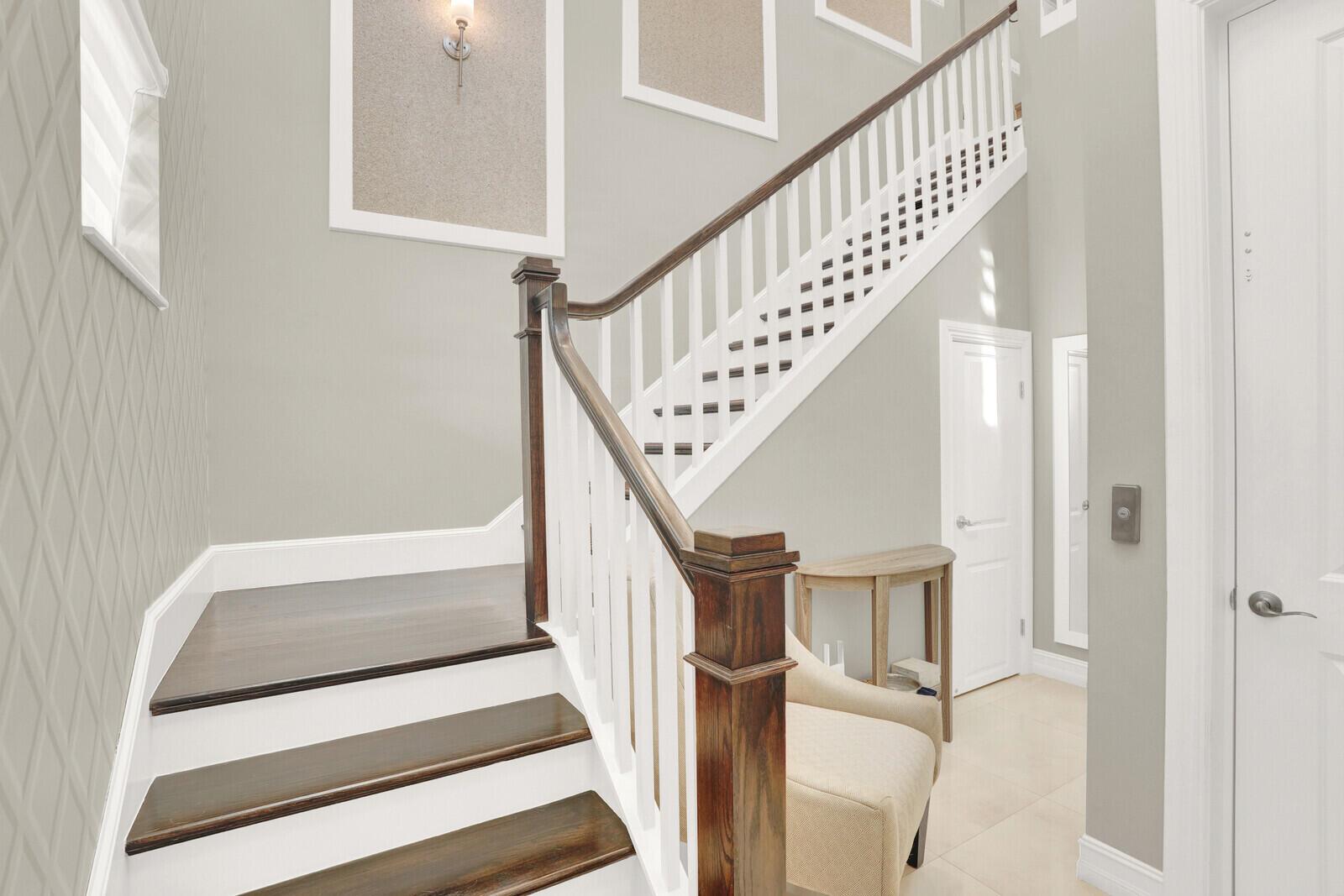 JUPITER COUNTRY CLUB COND - Residential