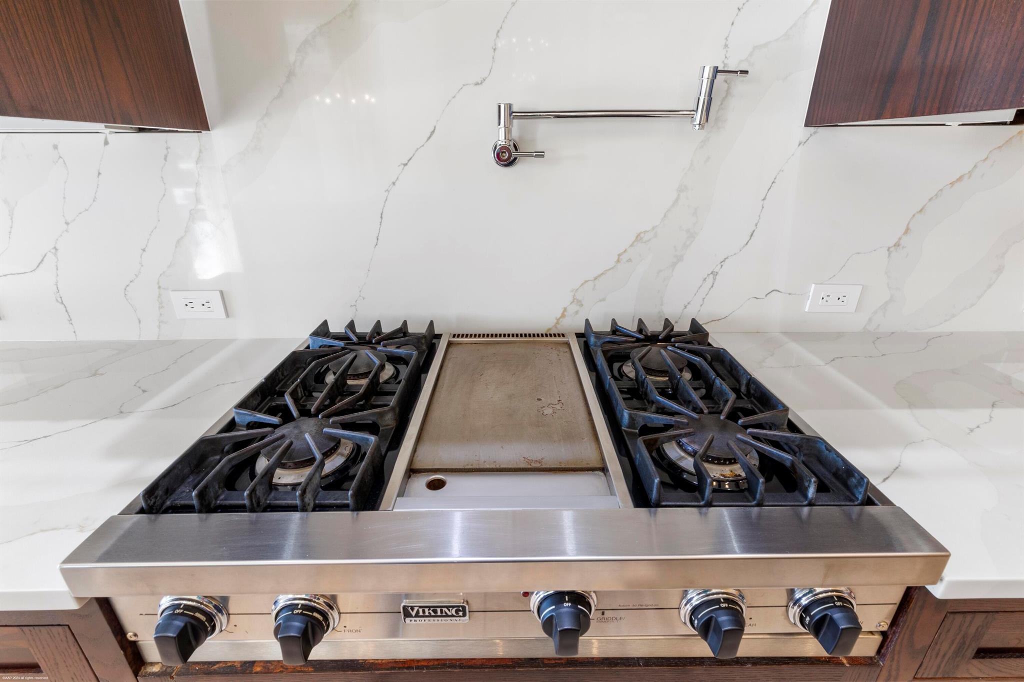 MEDALIST VILLAGE - Residential