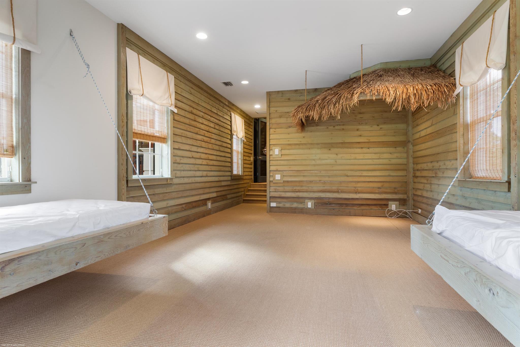 MEDALIST VILLAGE - Residential