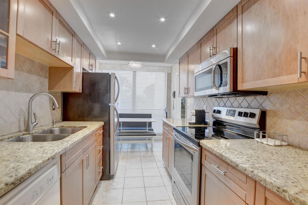 Photo of 2204 Bridgewood Drive, Boca Raton, FL 33434 (MLS # R11038374)