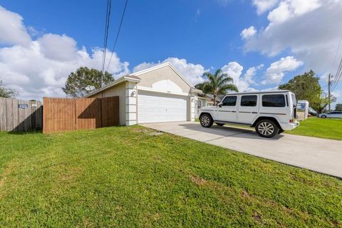 A home in Port St Lucie