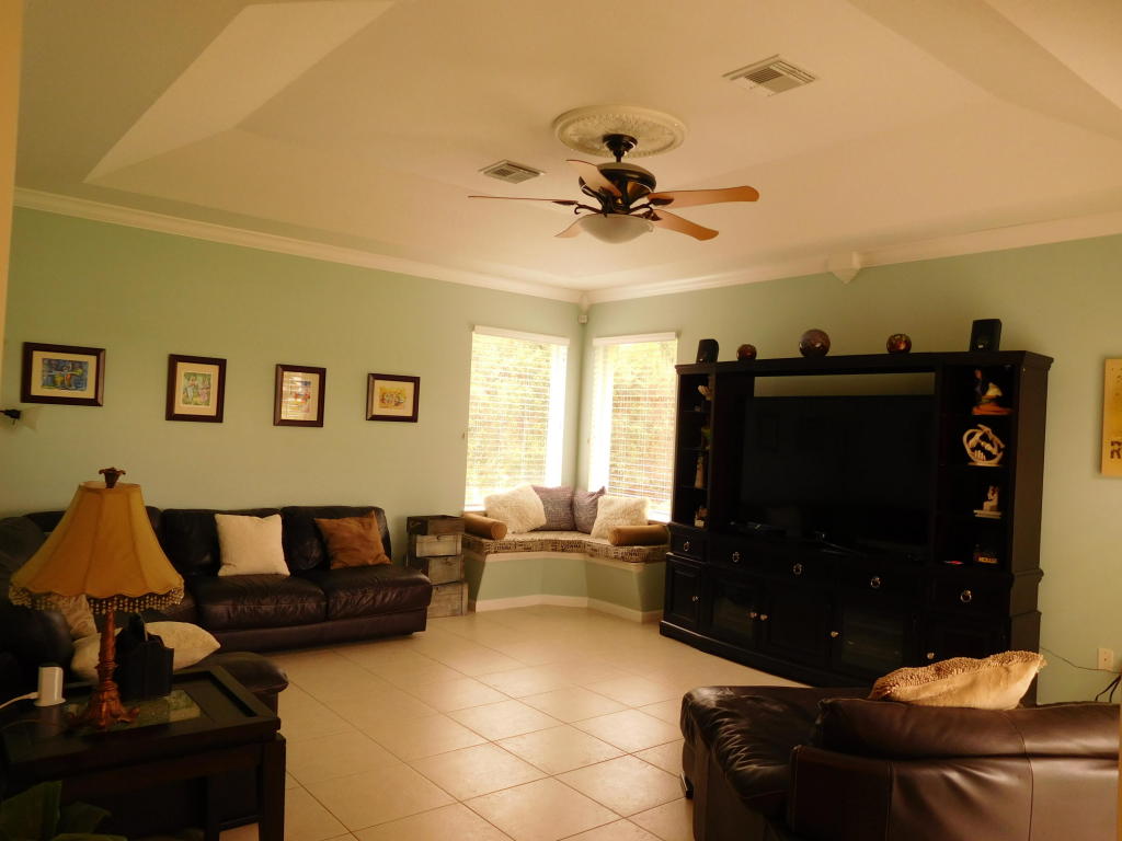 PORT ST LUCIE SECTION 46 1ST REPLAT - Residential Lease