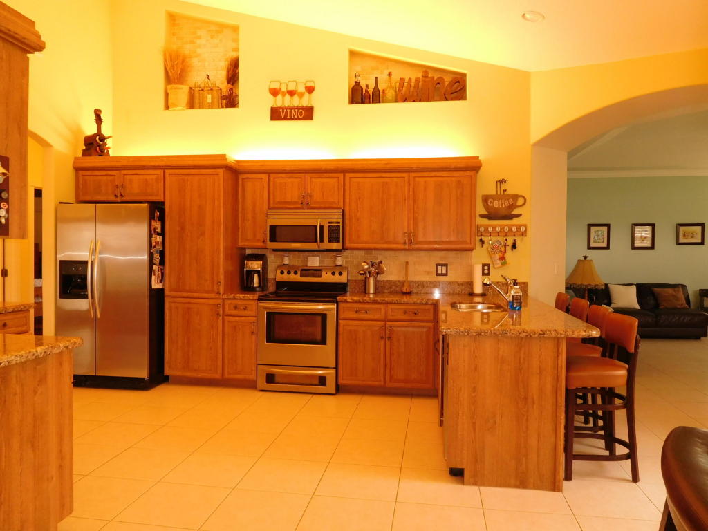 PORT ST LUCIE SECTION 46 1ST REPLAT - Residential Lease