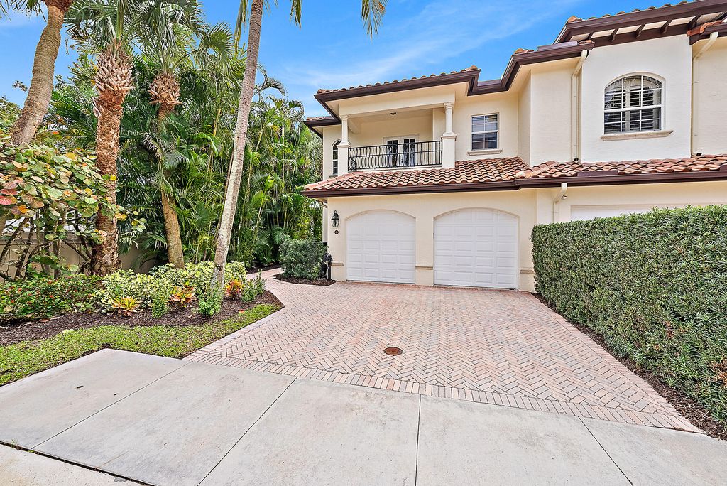 Photo of 66 Marina Gardens Drive, Palm Beach Gardens, FL 33410 (MLS # R11070071)