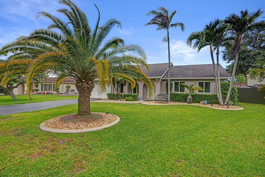 Photo of 10141 SW 49th Court, Cooper City, FL 33328 (MLS # B26032318)