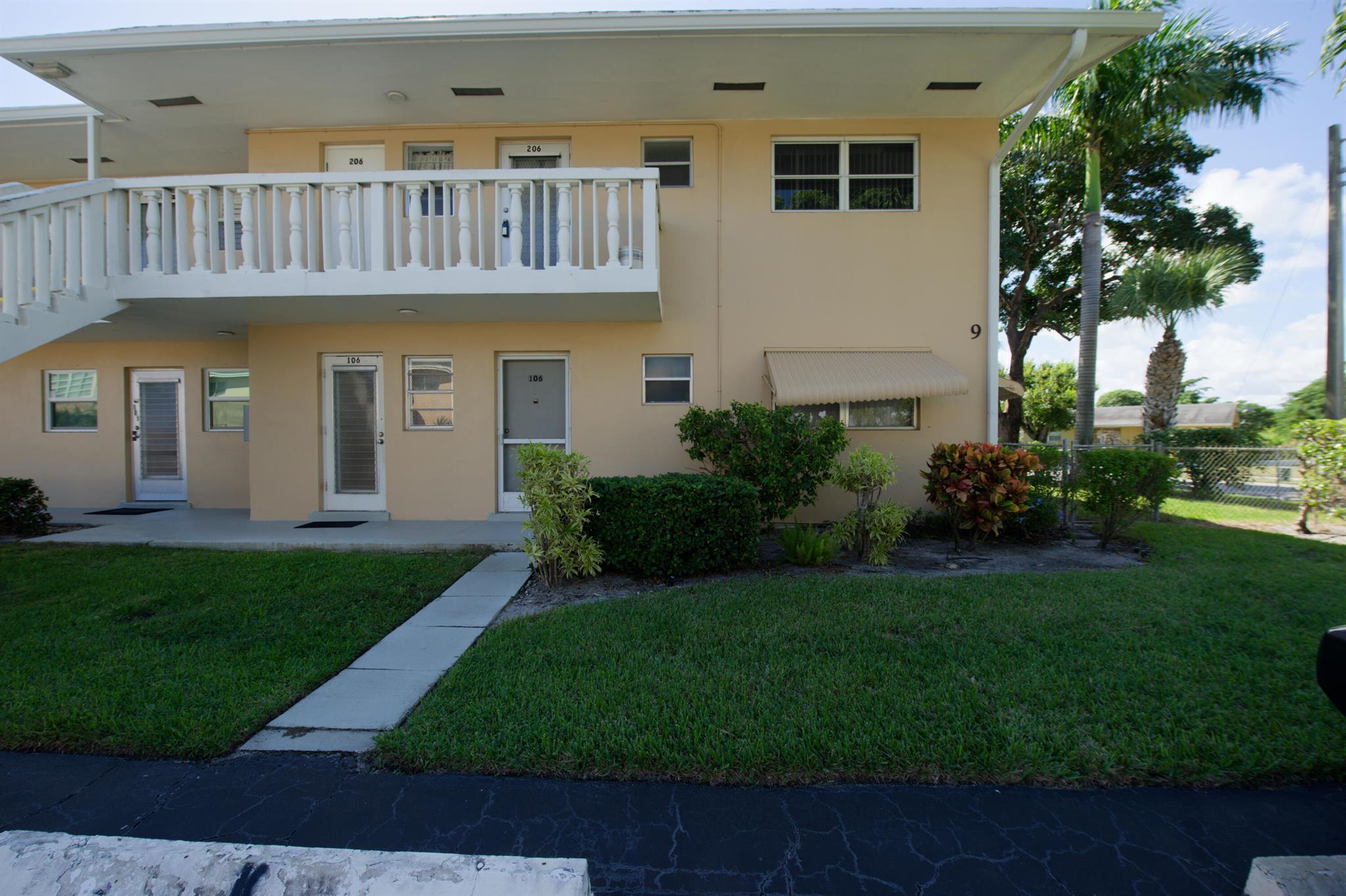 VILLAGE ROYALE CONDO 8 - Residential Lease