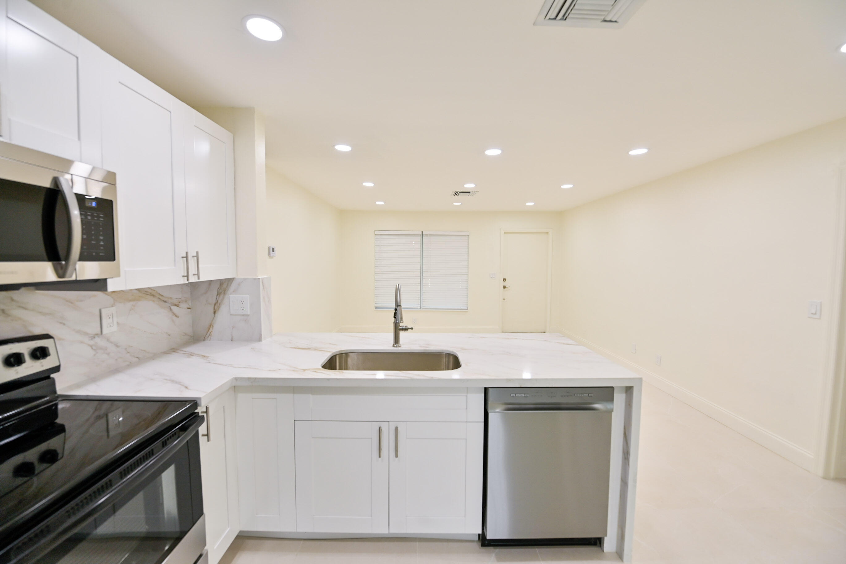 AVON HEIGHTS - Residential