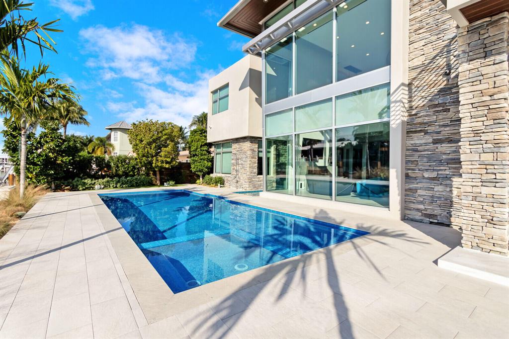 SANTA BARBARA SHORES - Residential