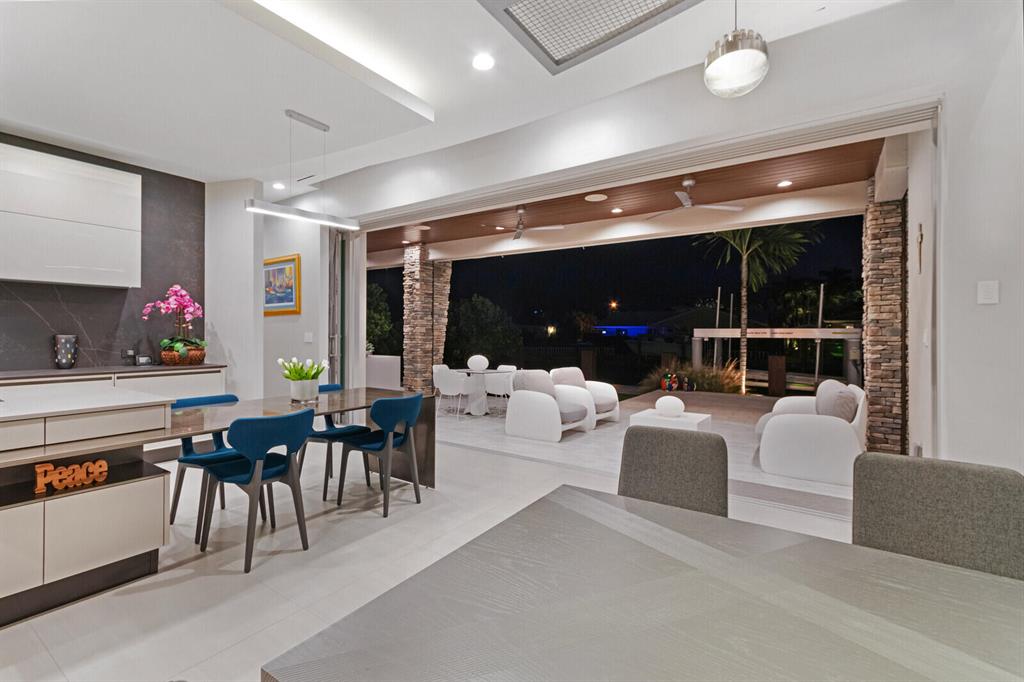 SANTA BARBARA SHORES - Residential