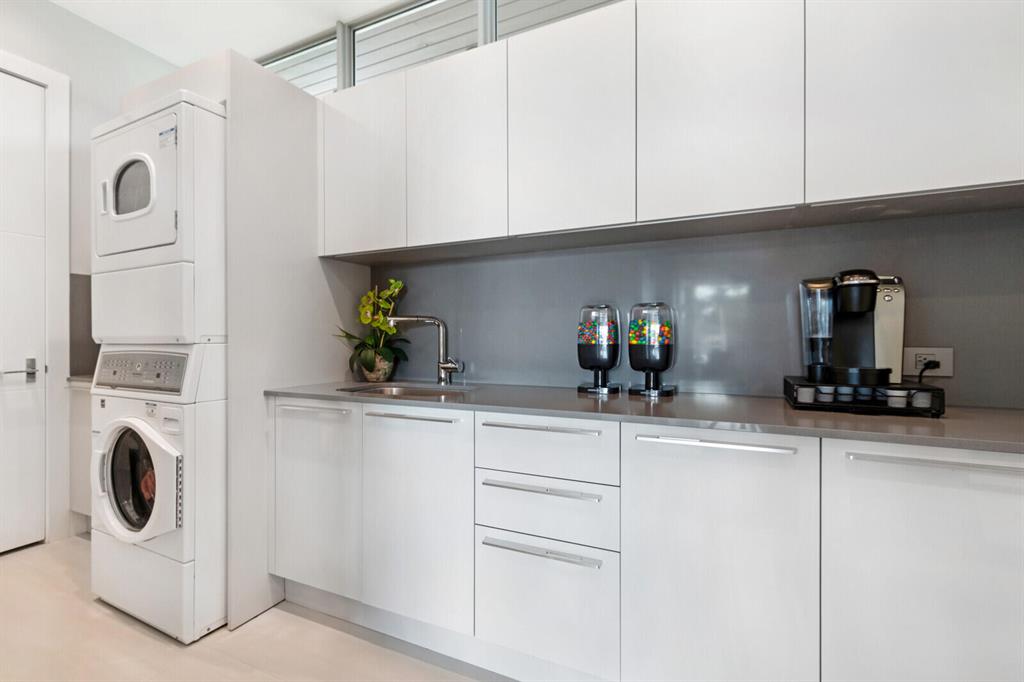 SANTA BARBARA SHORES - Residential