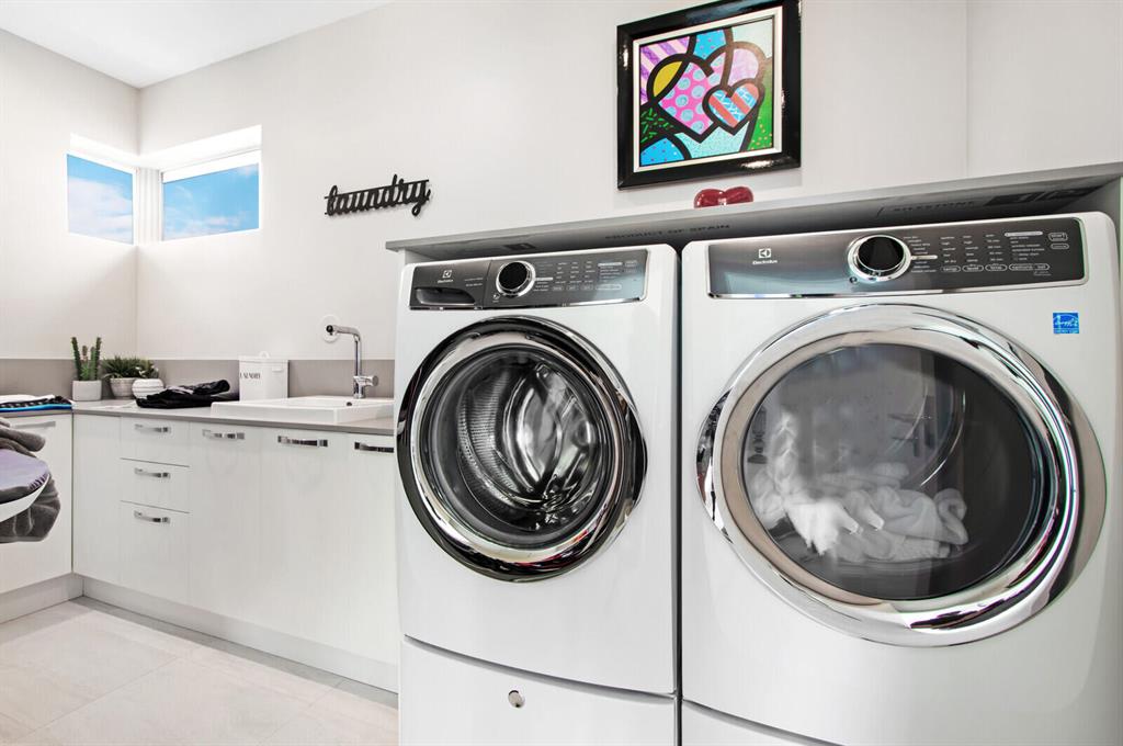 SANTA BARBARA SHORES - Residential