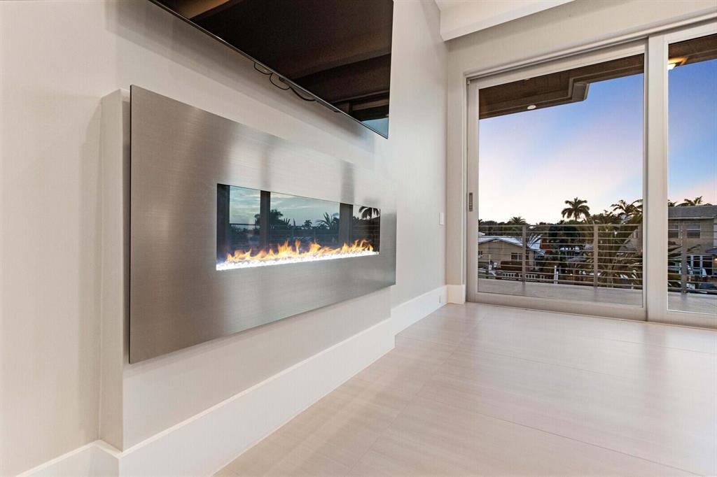 SANTA BARBARA SHORES - Residential