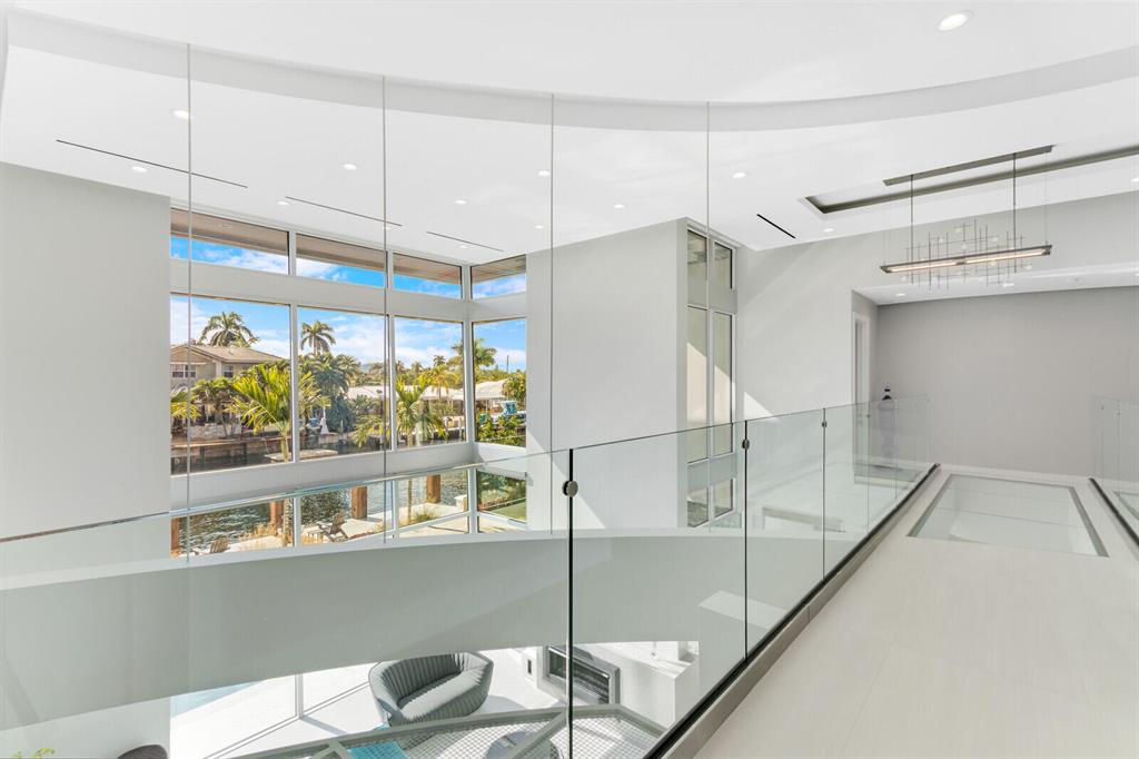 SANTA BARBARA SHORES - Residential