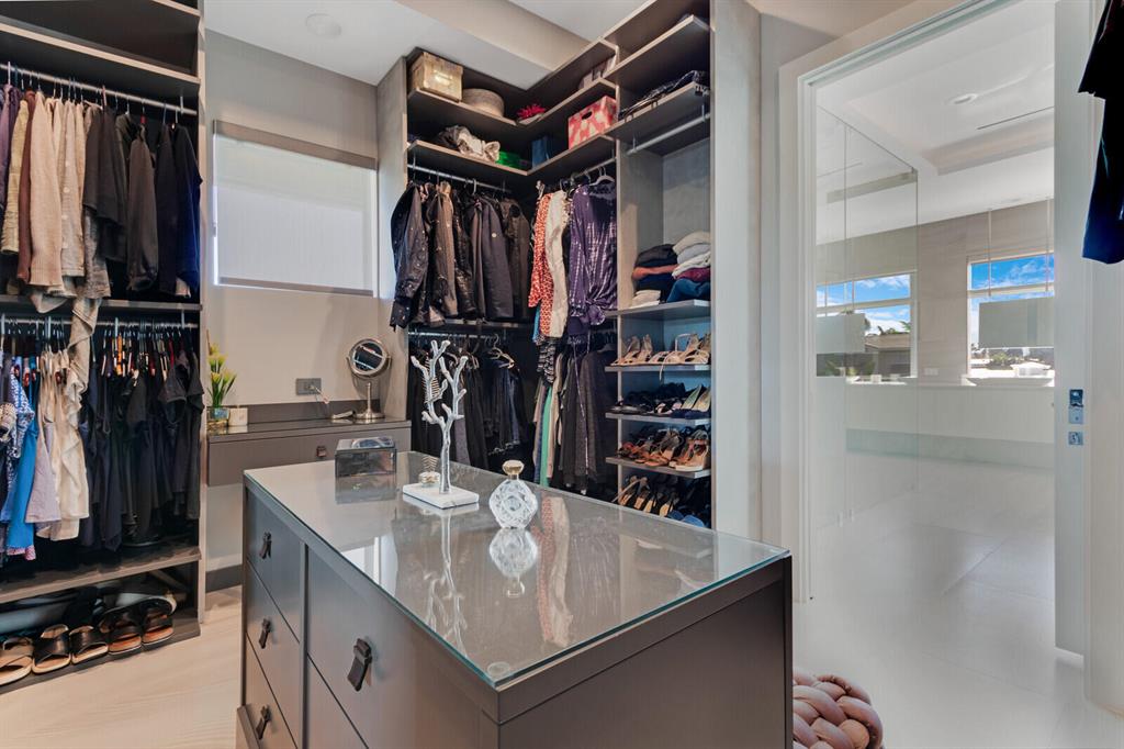 SANTA BARBARA SHORES - Residential