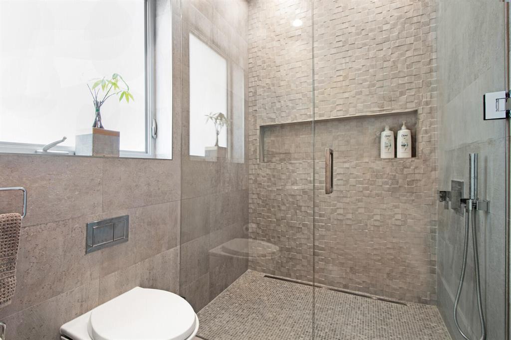 SANTA BARBARA SHORES - Residential