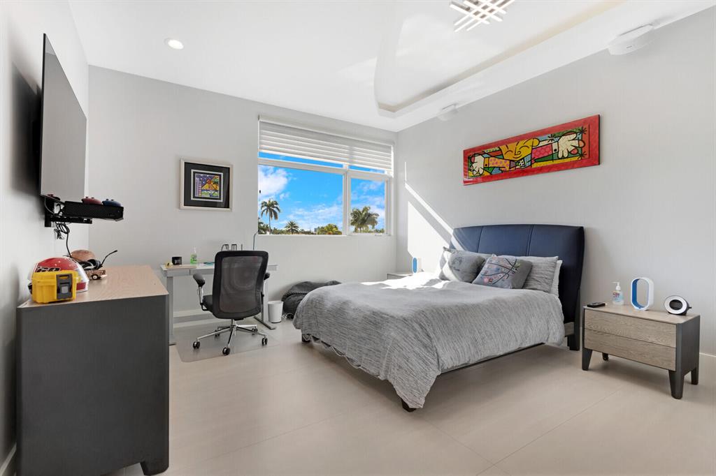 SANTA BARBARA SHORES - Residential