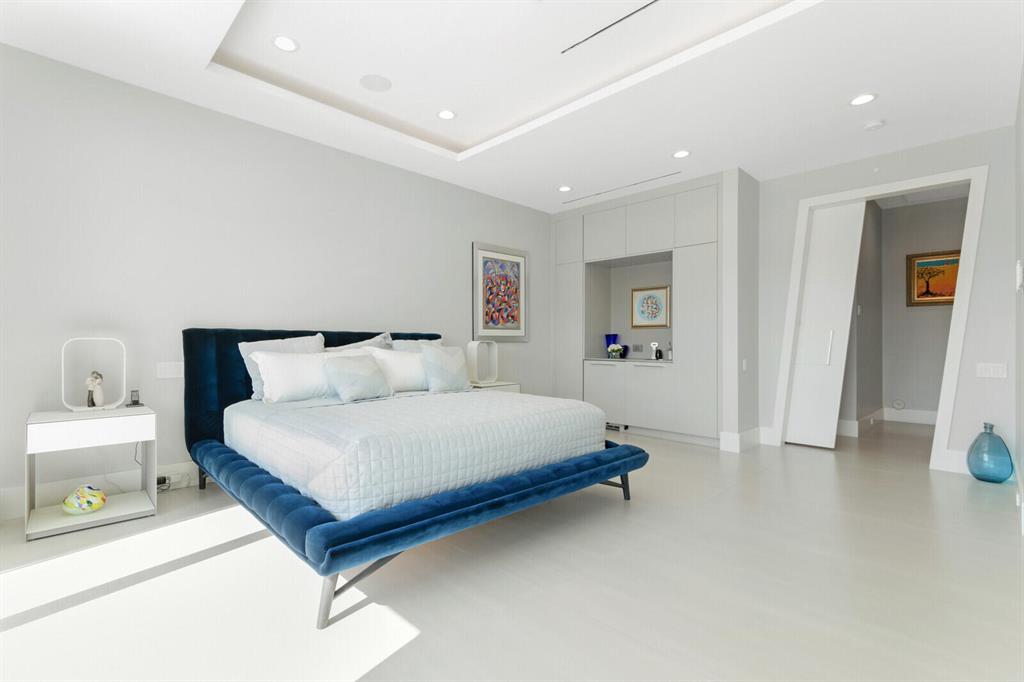 SANTA BARBARA SHORES - Residential