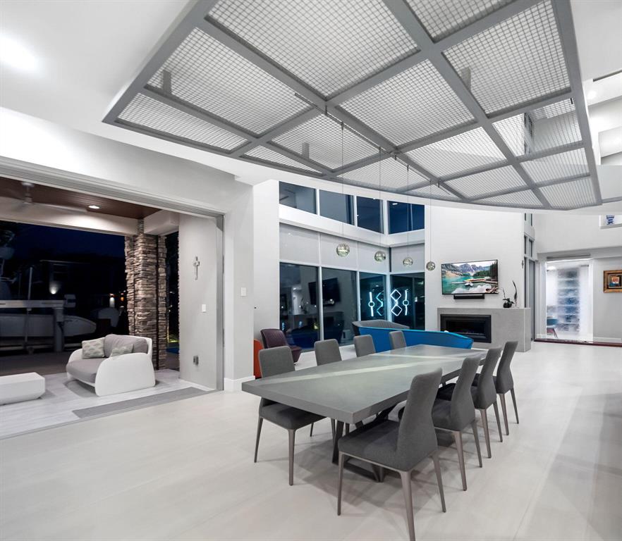 SANTA BARBARA SHORES - Residential