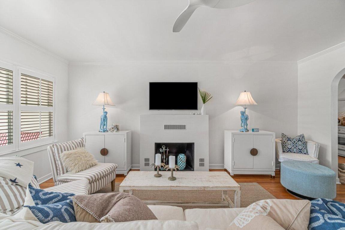 LAKE WORTH TOWN OF - Residential