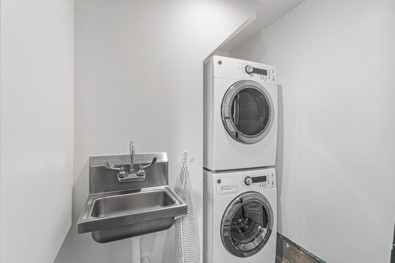 LAKE WORTH TOWN OF - Residential